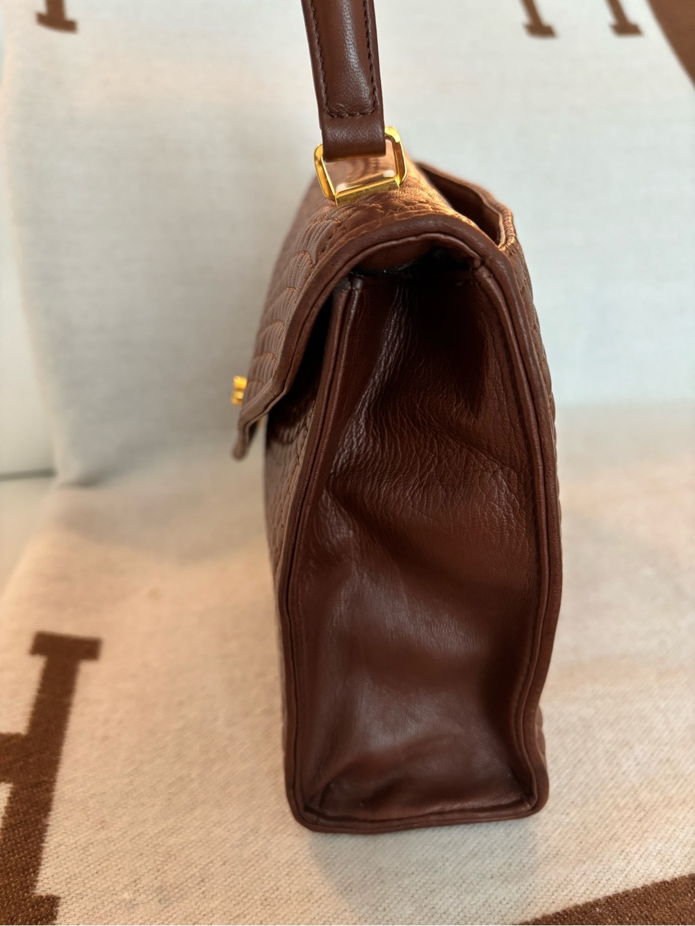 Bally  Quilted  Brown Leather Top-Handle Women’s Bag Turn lock. Clean - Picture 5 of 12